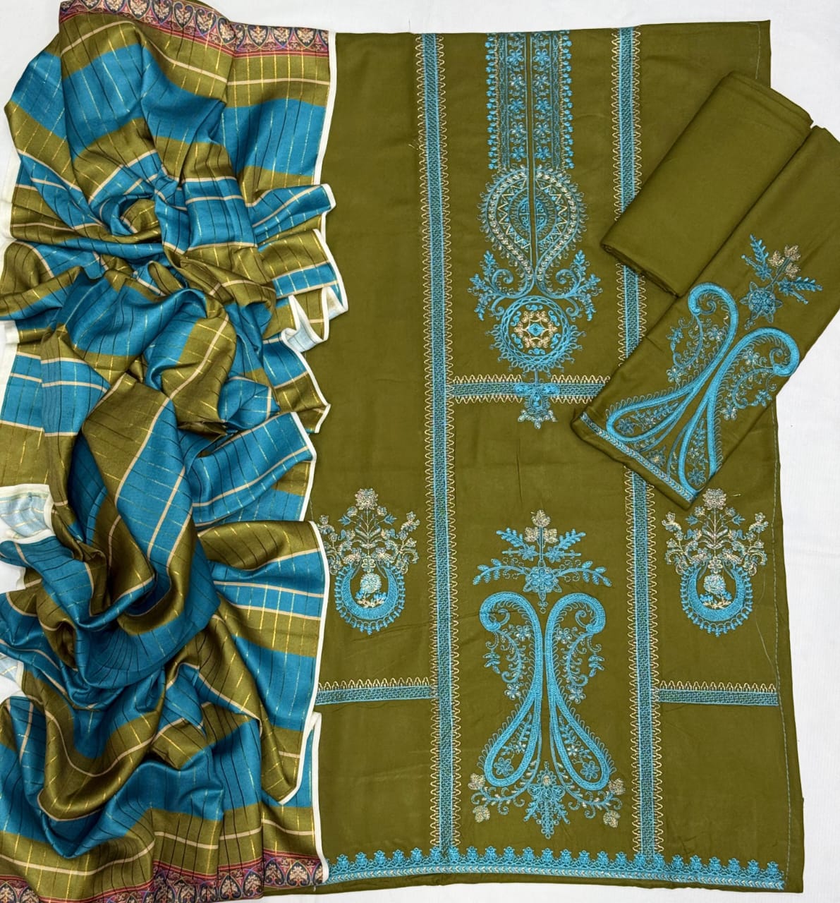 đ Airjet Khaddar Digital Print 3PC â Volume Collection