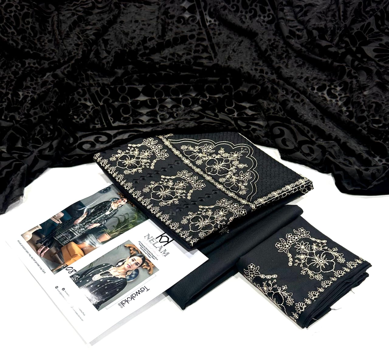 👉 Tawakal 3PC Embroidered Fancy with Velvet Shawl – 2K25-26 Collection