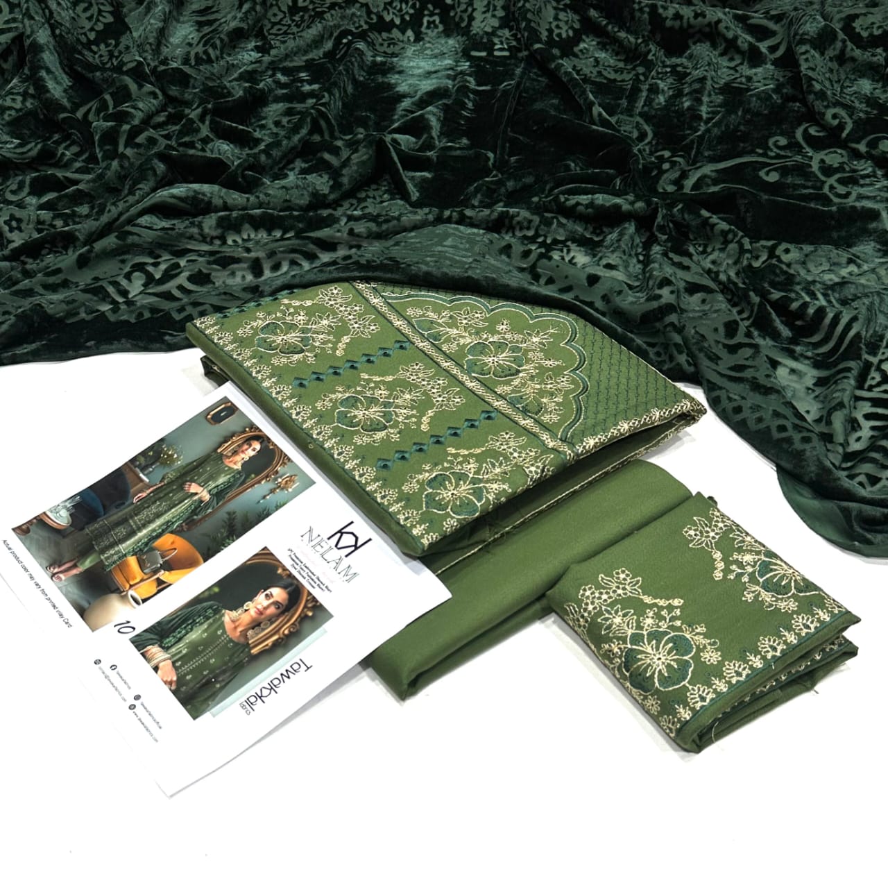 👉 Tawakal 3PC Embroidered Fancy with Velvet Shawl – 2K25-26 Collection