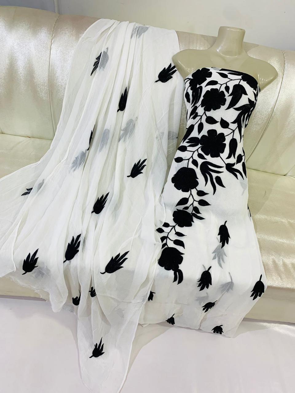 👉 Arpita Damann 2PC Suit – New Arrivals