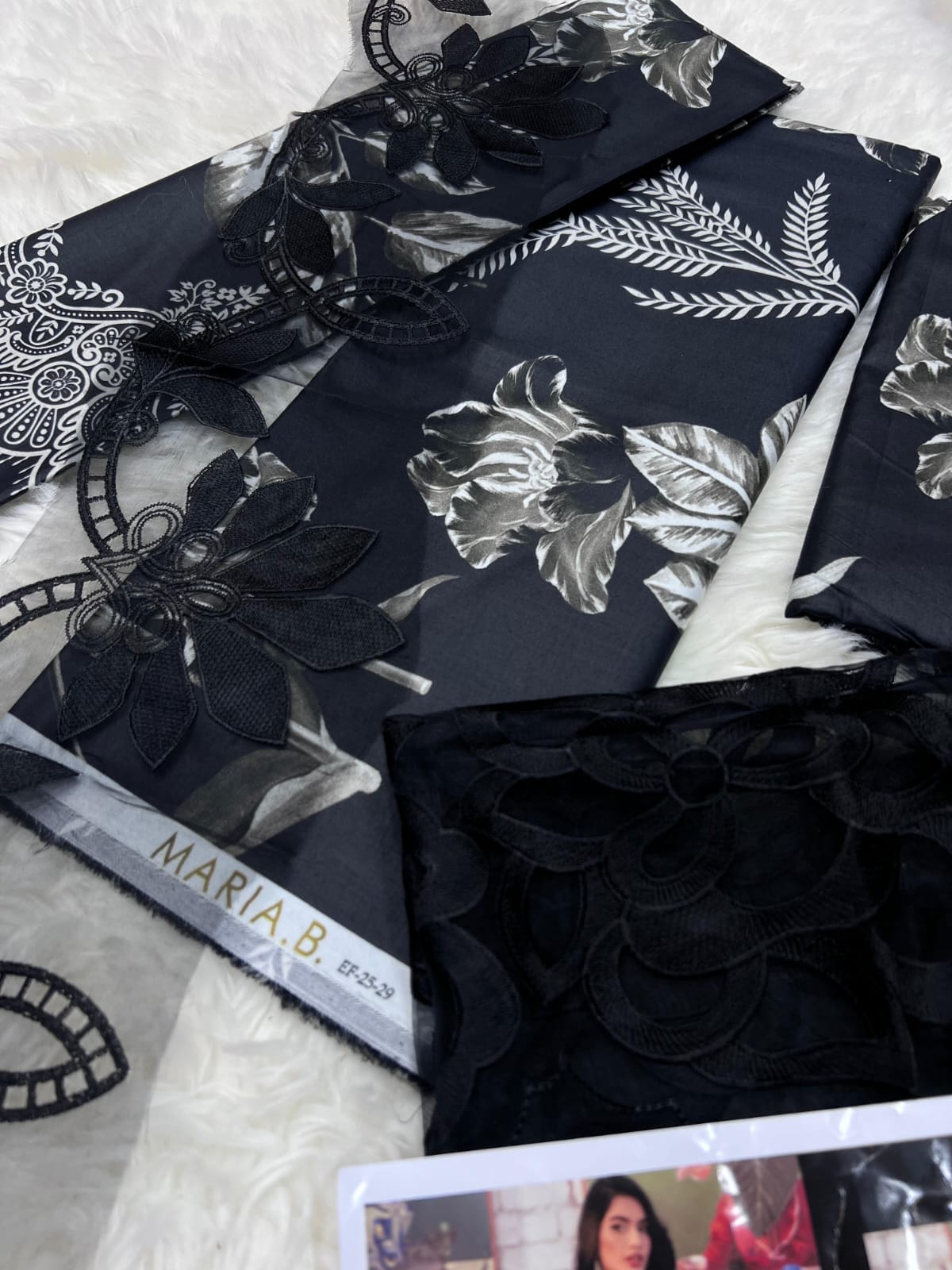 👉 Linen 7272 – Digital Print Diamond Linen Collection